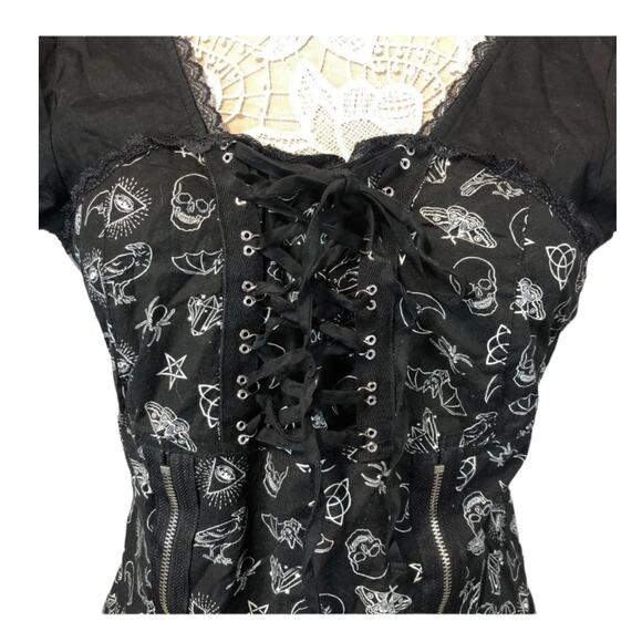 Hot Topic Gothic Corset Lace front, Zipper skull spiders bat Pattern Top size XL - Picture 2 of 12